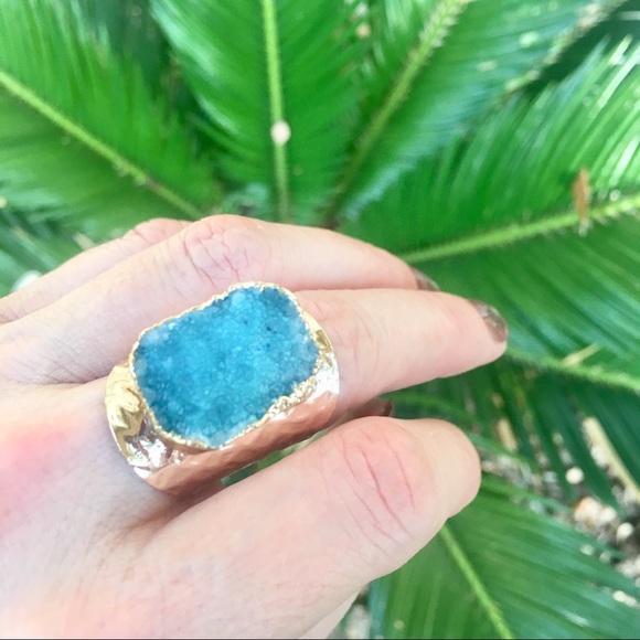 Druzy Quartz Ring - Picture 3 of 4
